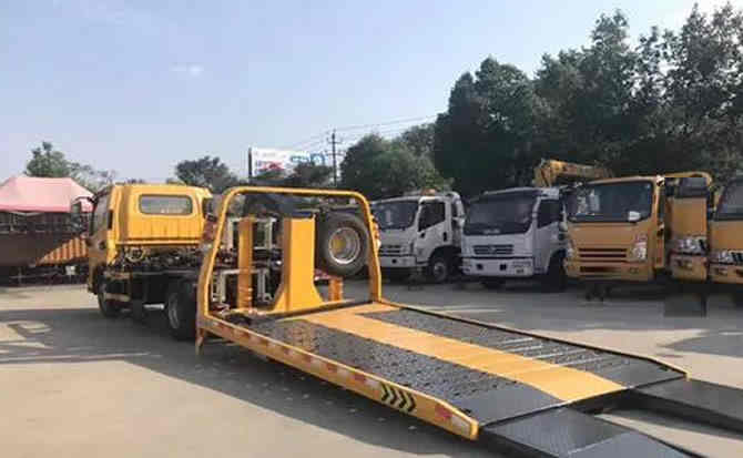 八步区汽车中途维修案例